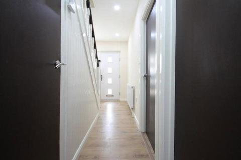 23 Middle Road, London, SW16 4HW