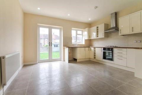 23 Middle Road, London, SW16 4HW