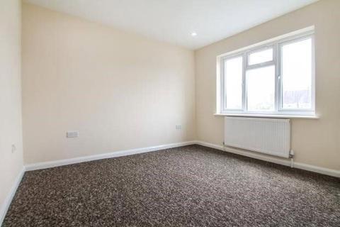 23 Middle Road, London, SW16 4HW