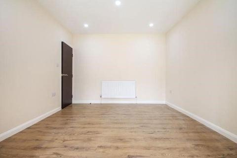 23 Middle Road, London, SW16 4HW