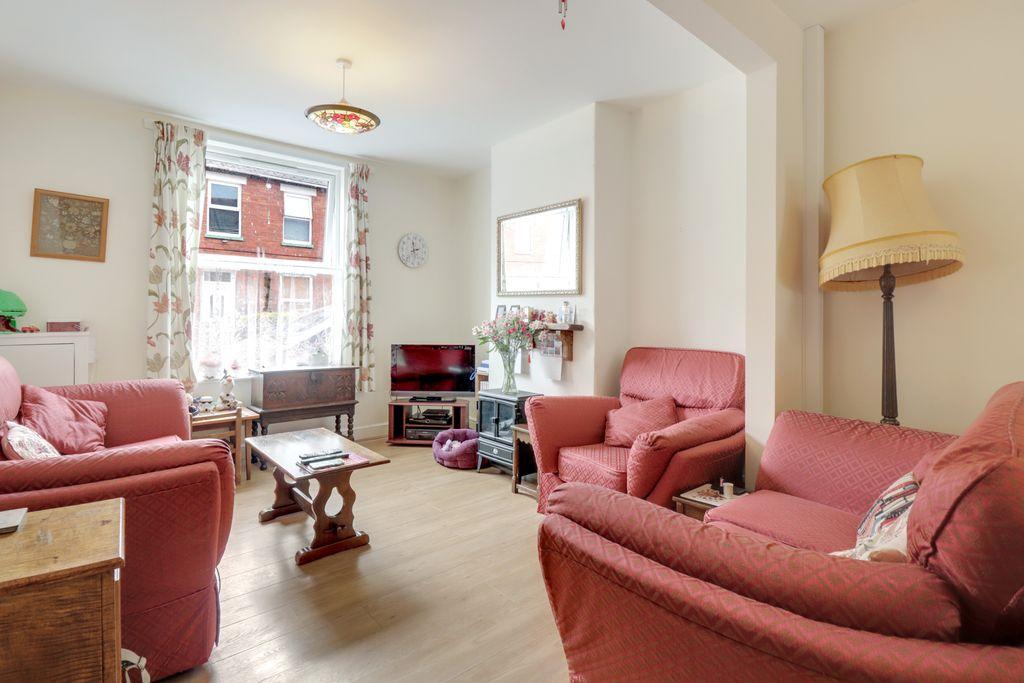 Egremont Road, Exmouth EX8 1RX 2 bed terraced house £220,000