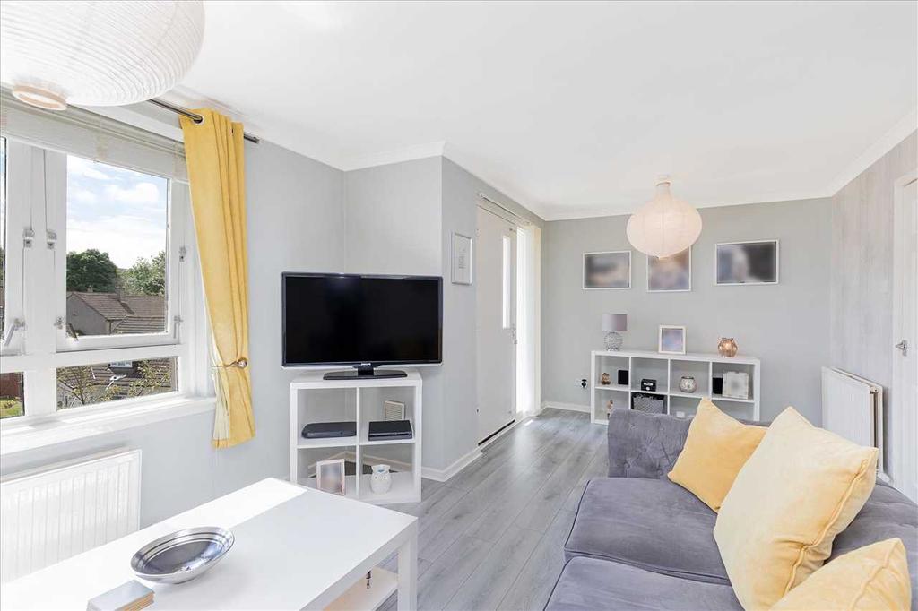 Burns Park, Calderwood, EAST KILBRIDE 2 bed apartment £70,000