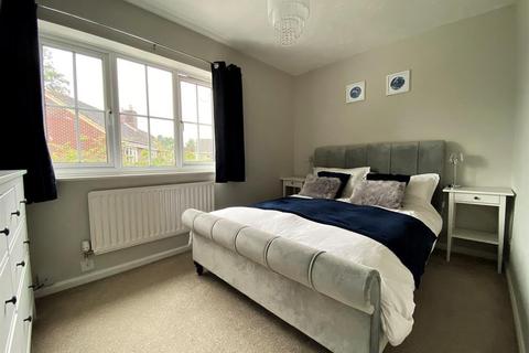 51 Boakes Drive, Stonehouse, GL10 3QW
