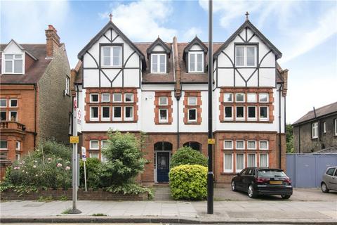 Studio to rent, Sutton Court Road, Chiswick, London, W4