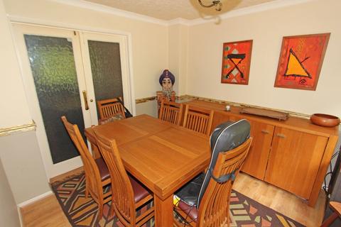 35 Alpine Way, Wolverhampton, WV3 9ED