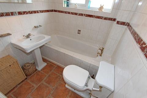 35 Alpine Way, Wolverhampton, WV3 9ED