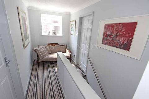 7 Alpine Way, Wolverhampton, WV3 9ED