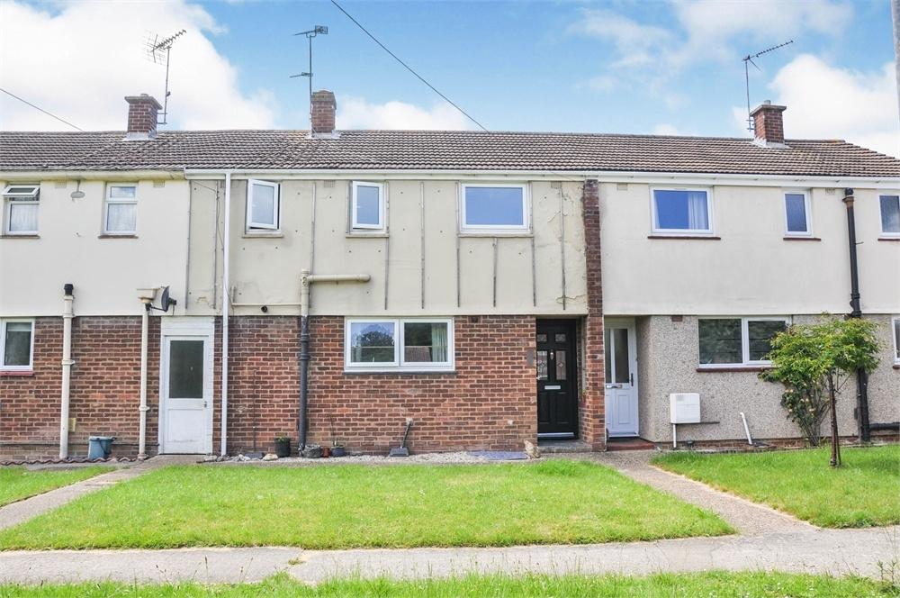 Cheviot Drive, Chelmsford, Essex 3 bed terraced house £275,000