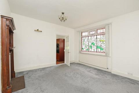 2 bedroom flat for sale, Gordon Road, Ealing, W5