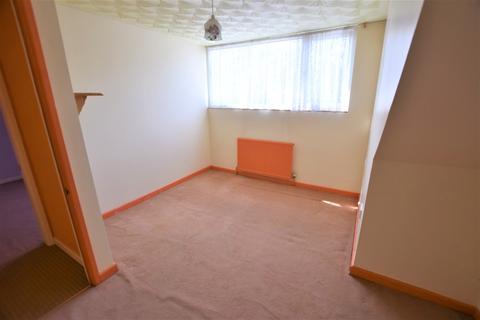 4 Larksfield, Swindon, SN3 5AD