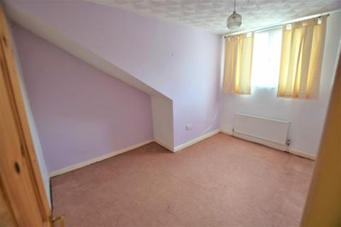 4 Larksfield, Swindon, SN3 5AD