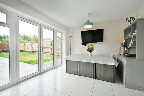 9 Jupiter Close, Blunsdon, Swindon, SN26 8AH