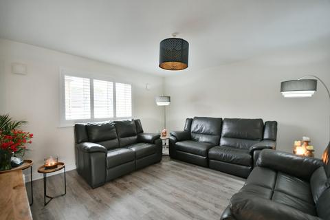 9 Jupiter Close, Blunsdon, Swindon, SN26 8AH