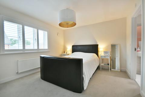 9 Jupiter Close, Blunsdon, Swindon, SN26 8AH