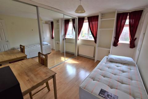 36 The Chesters, Westlea, Swindon, SN5 7DB