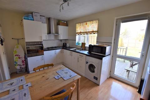 36 The Chesters, Westlea, Swindon, SN5 7DB