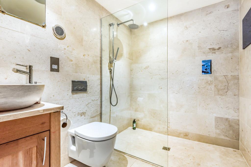Master En-Suite