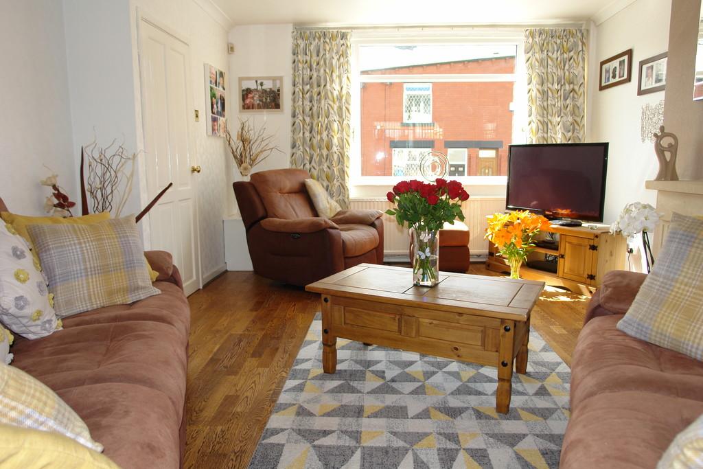 Sharples Hall Street, Oldham 3 bed townhouse £124,950