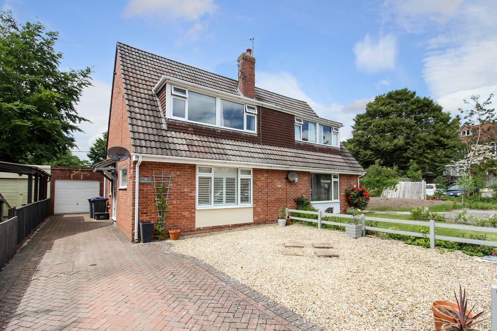 Beech Grove, Warminster 3 bed semidetached house £275,000