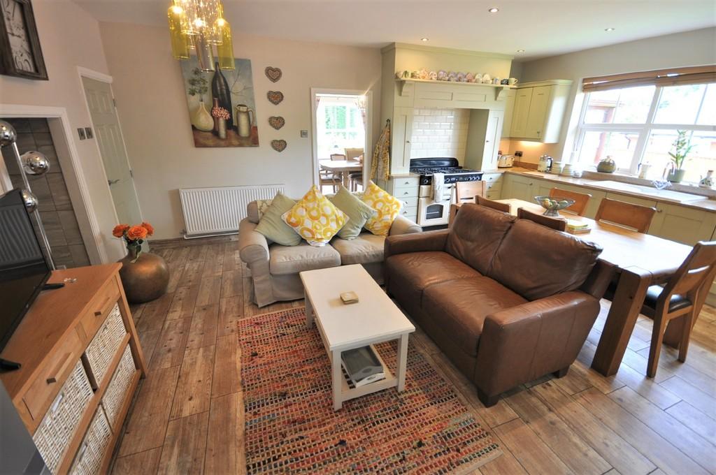 Living Kitchen Dining Room