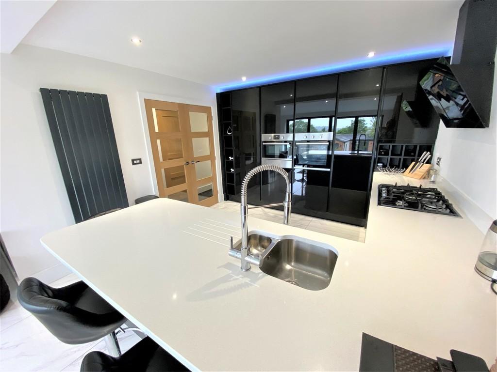 Kitchen, Dining / Lounge