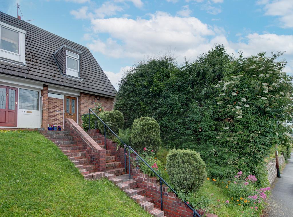 Finstall Road, Finstall, Bromsgrove, B60 3DB 2 bed semidetached house