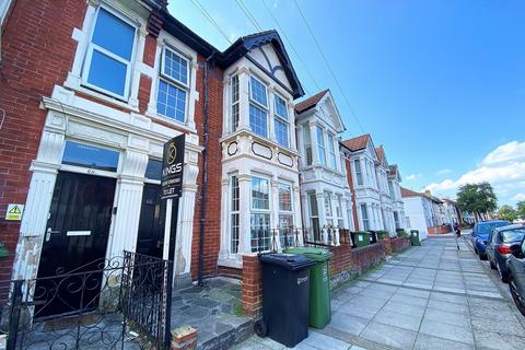5 bedroom terraced house to rent, Devonshire Avenue,Portsmouth,PO4