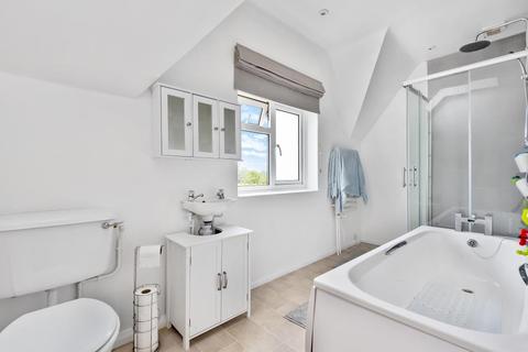 9 Hemplands, Hailey, Witney, OX29 9UR