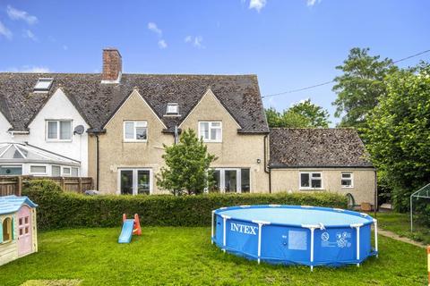 9 Hemplands, Hailey, Witney, OX29 9UR