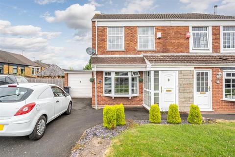 168 Apperley Way, Halesowen, B63 2XS