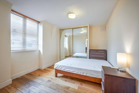 2 bedroom flat to rent, 31 Clerkenwell Green, London