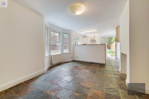 108 Goodrich Road, London, SE22 0ER