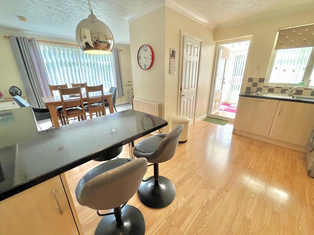 En Passant Kitchen3 25