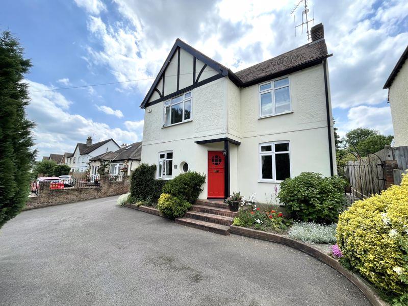 Old Road, Harlow 4 bed detached house £695,000
