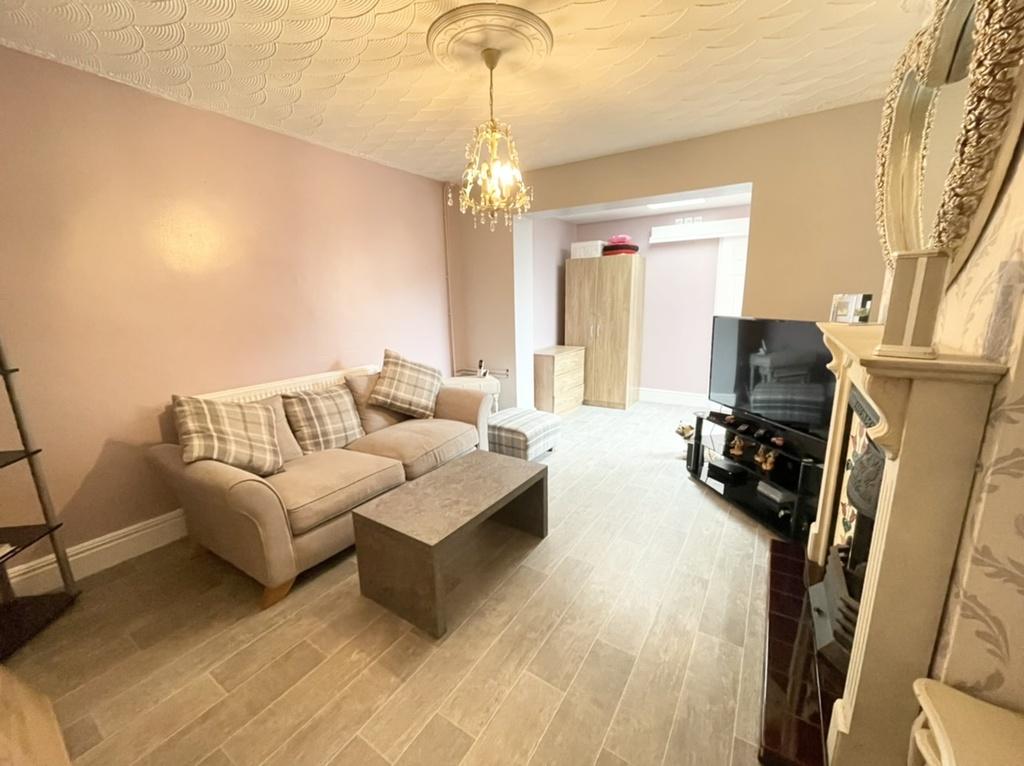 Crofton Crescent, Old Swan 3 bed semidetached house £165,000