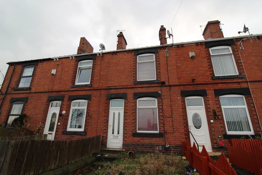 Barnsley Road, Wombwell, Barnsley... 2 bed terraced house £80,000
