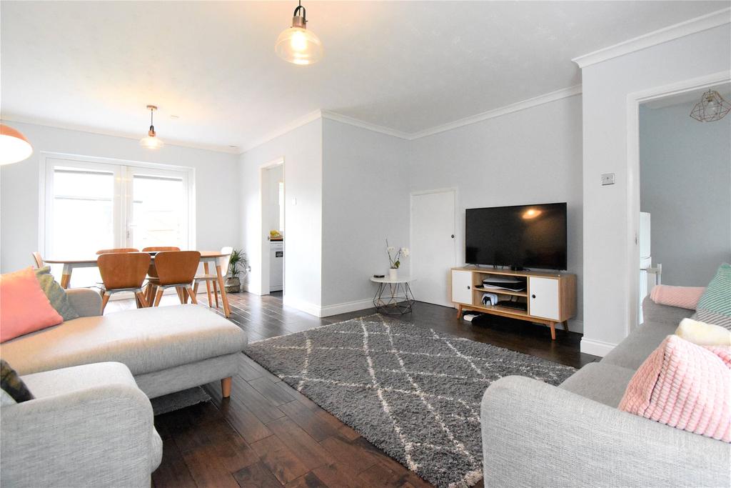 Treesmill Drive, Maidenhead, Berkshire, SL6 3 bed semidetached house