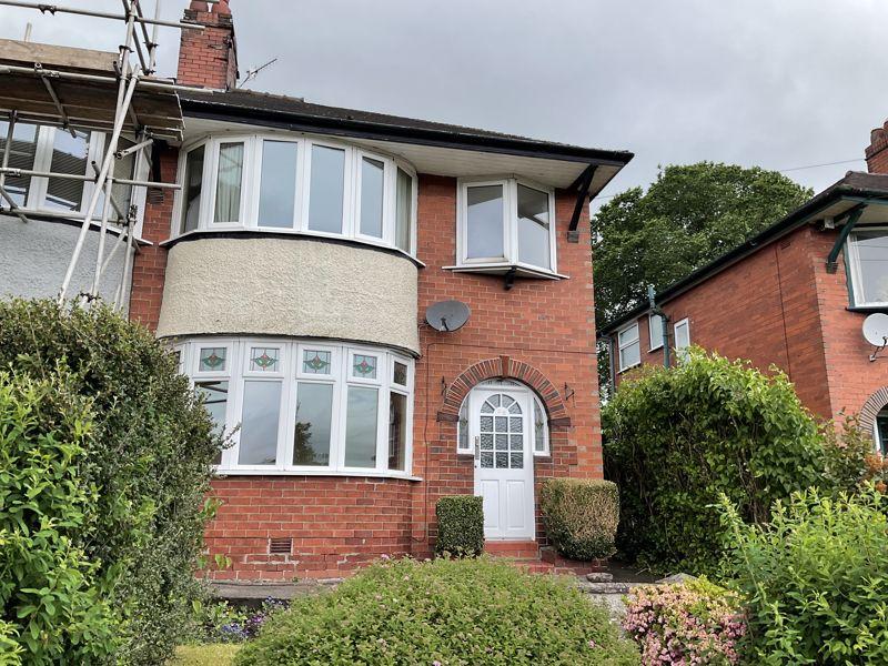 Newcastle Road, Leek 3 bed semidetached house £675 pcm (£156 pw)
