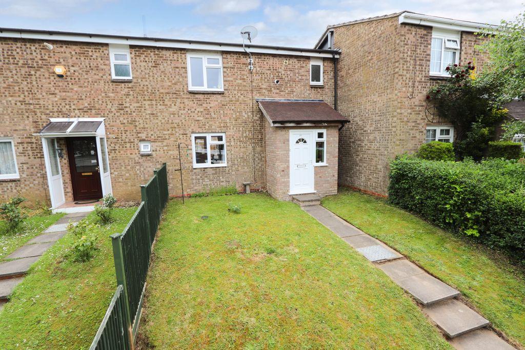 Gainsborough Road, Black Dam, Basingstoke RG21 3EG 3 bed terraced house
