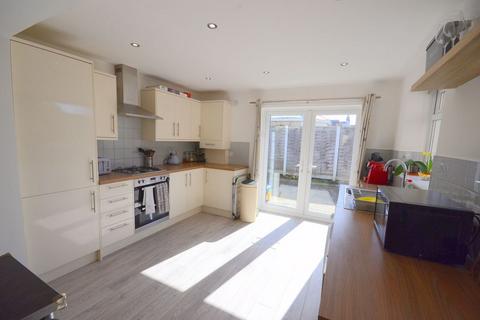 3 bedroom terraced house to rent, Boscombe Grove Road, Bournemouth BH1
