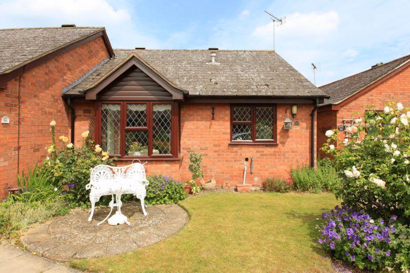 15 Park Court, Shifnal. TF11 9BD 2 bed bungalow £161,950