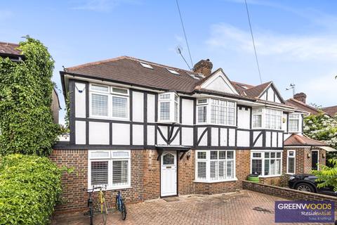 9 Aragon Road, Kingston Upon Thames, KT2 5QA