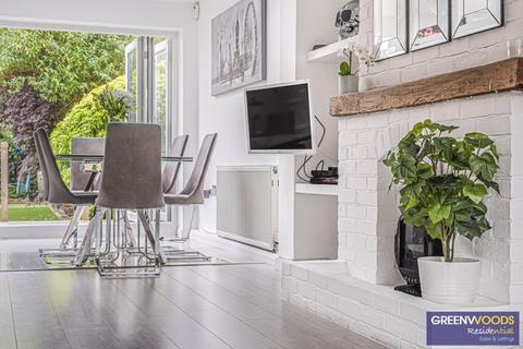 9 Aragon Road, Kingston Upon Thames, KT2 5QA