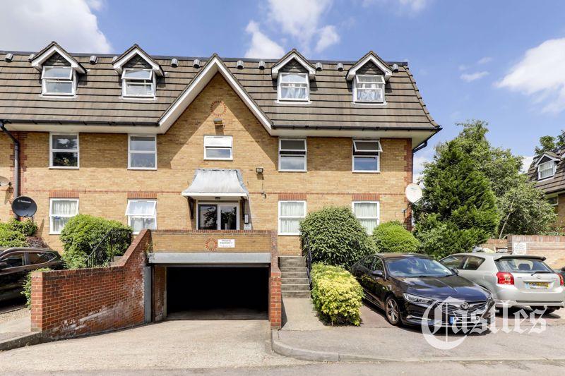 Millstream Close, Palmers Green, N13 1 bed apartment £195,000