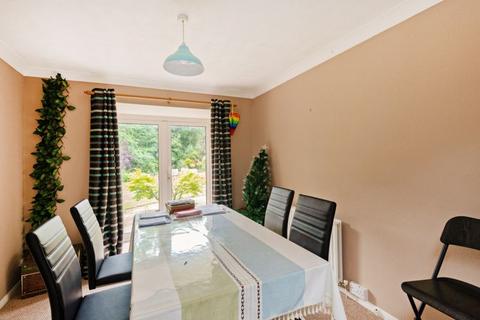 4 bedroom house for sale - Isis Avenue, Bicester