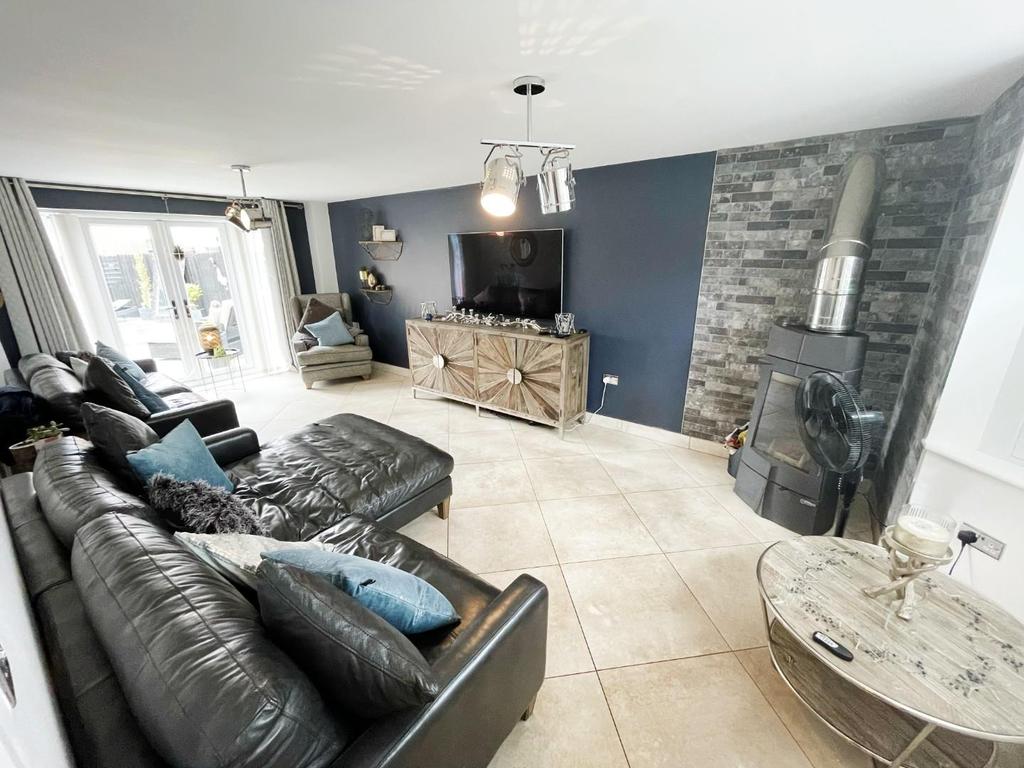 Lotherton Drive, Spennymoor 5 bed detached house £350,000