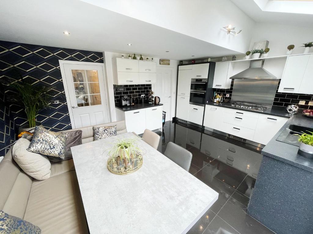 Kitchen / Diner