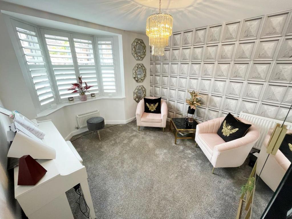 Study / Dining room