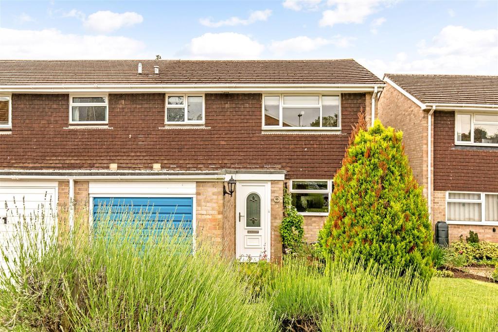 Olives Meadow, Uckfield 3 bed semidetached house £390,000