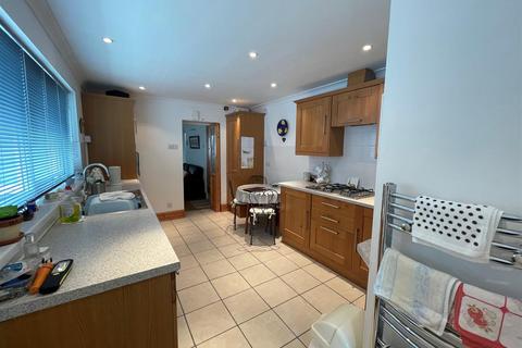 21 Heol Morlais, Trimsaran, Kidwelly, SA17 4DF